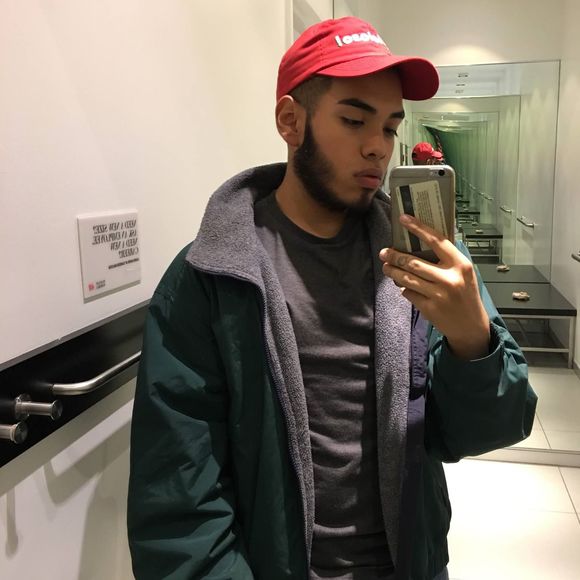 Meet your Posher, Emmanuel - Picture 1 of 1